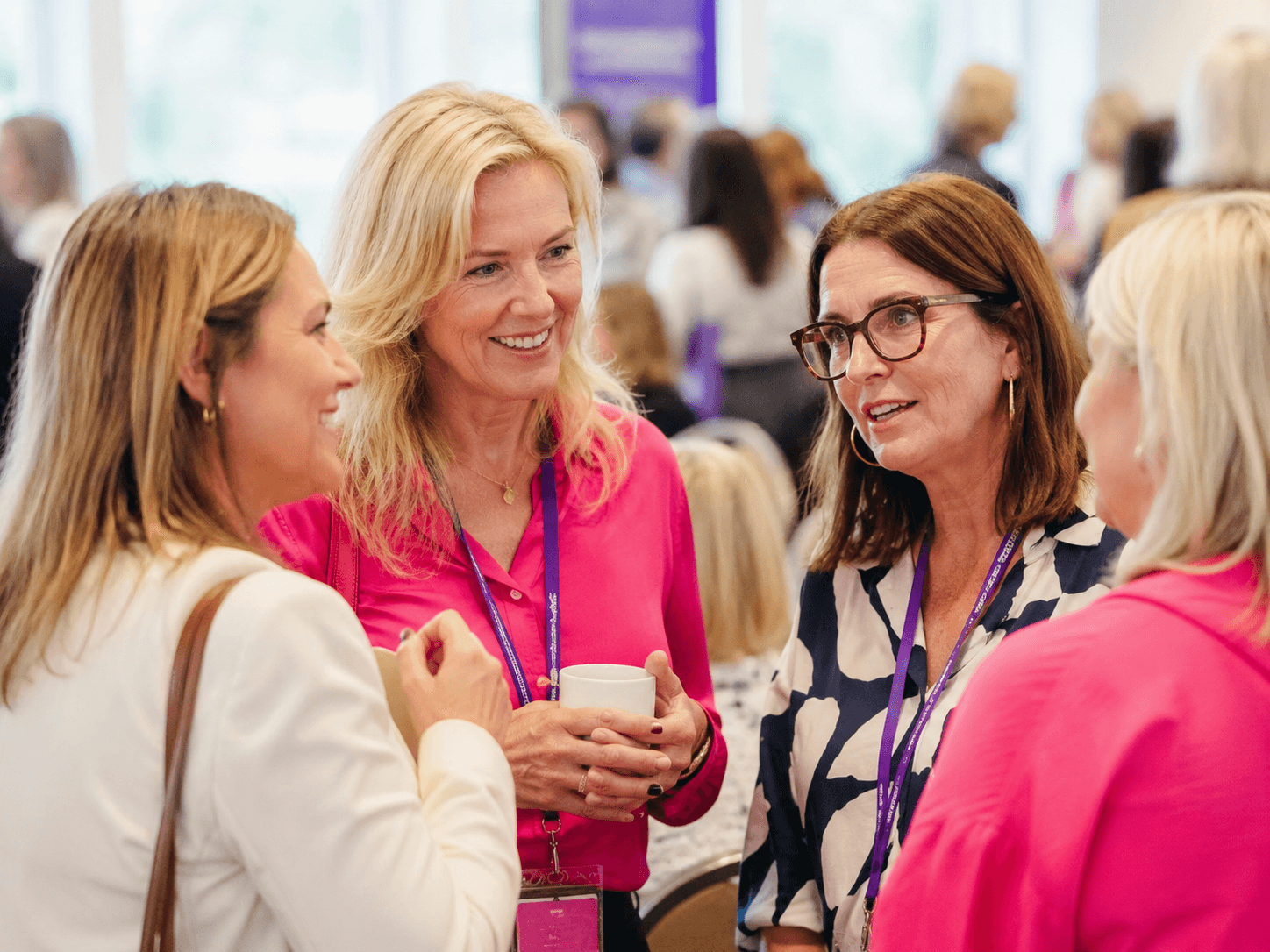Frauen beim PAUSE Summit – persönliche Begegnung und Austausch